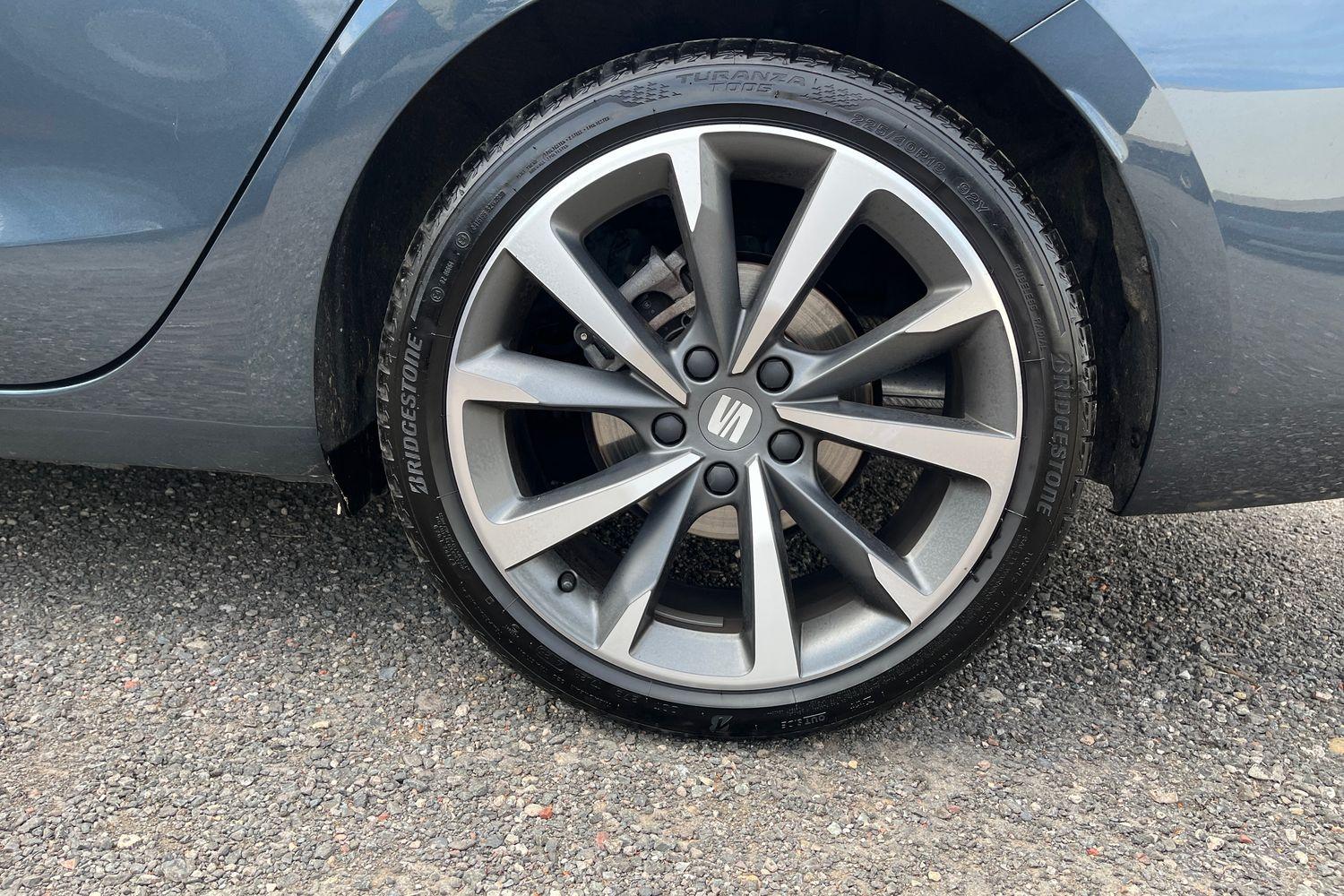 SEAT LEON Photo 7