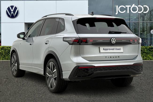 VOLKSWAGEN Tiguan Photo 3