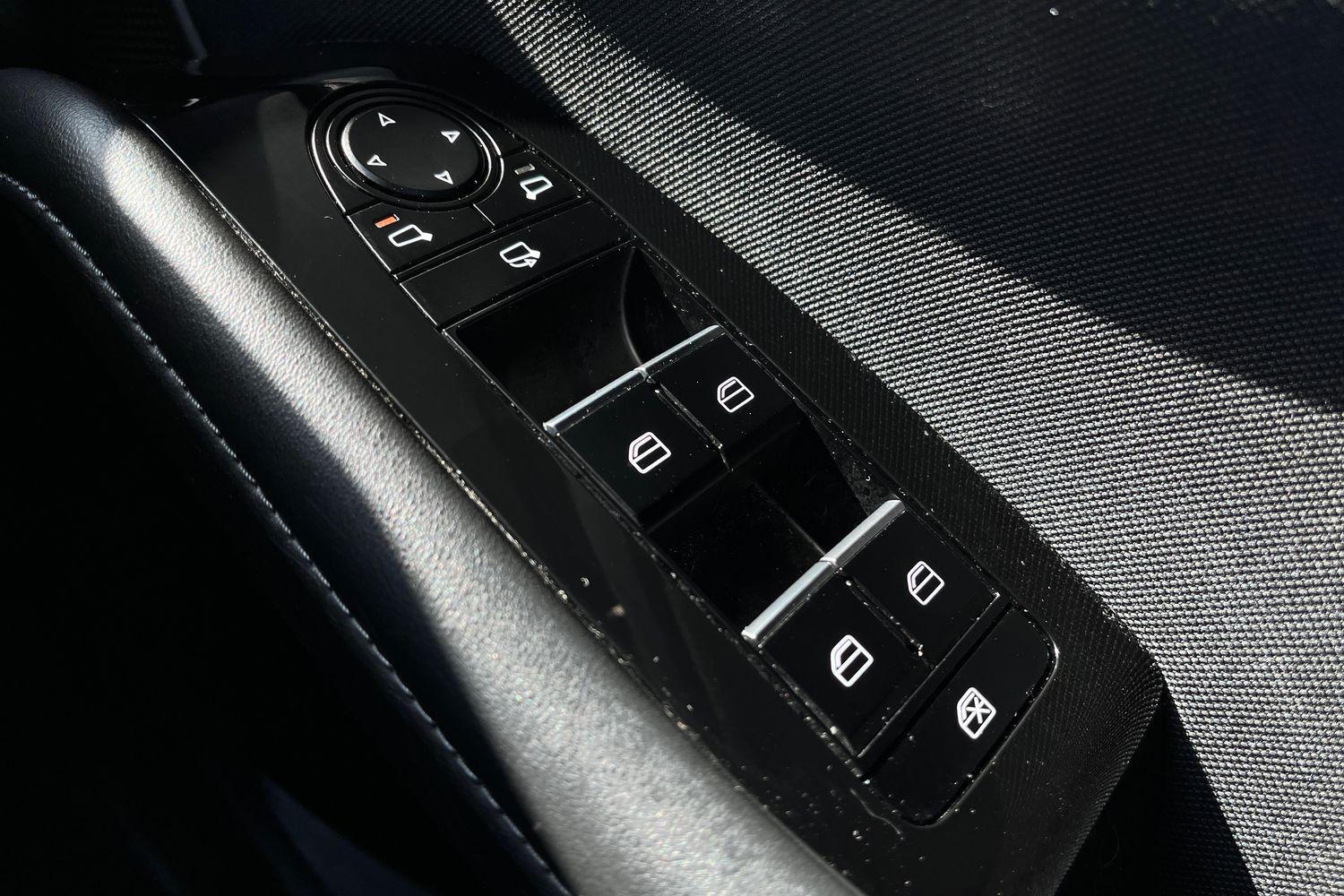 Mazda CX-30 Photo 15