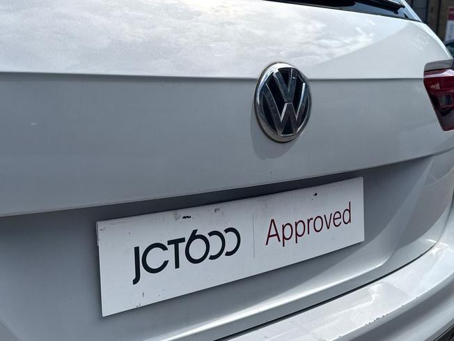 VOLKSWAGEN Tiguan Photo 28