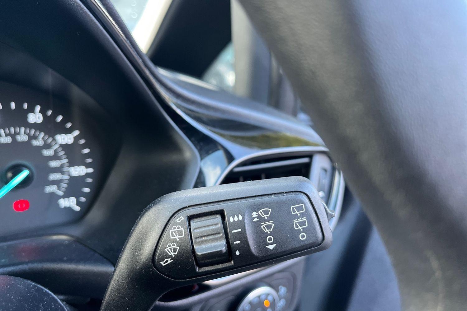 Ford FIESTA Photo 14