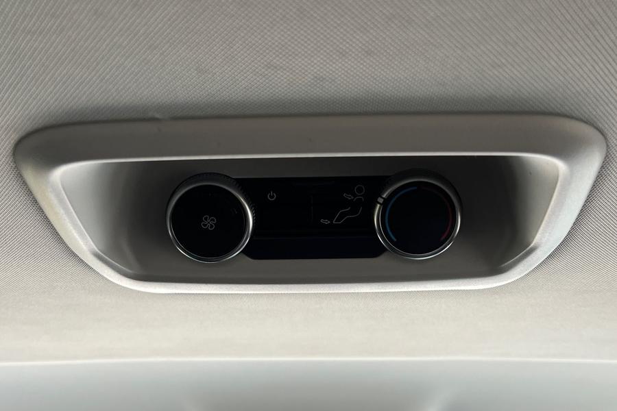 Ford TOURNEO CUSTOM Photo autoimg-0ab1fa1a30fe2802cdc5deed106ab71208988af8.jpg