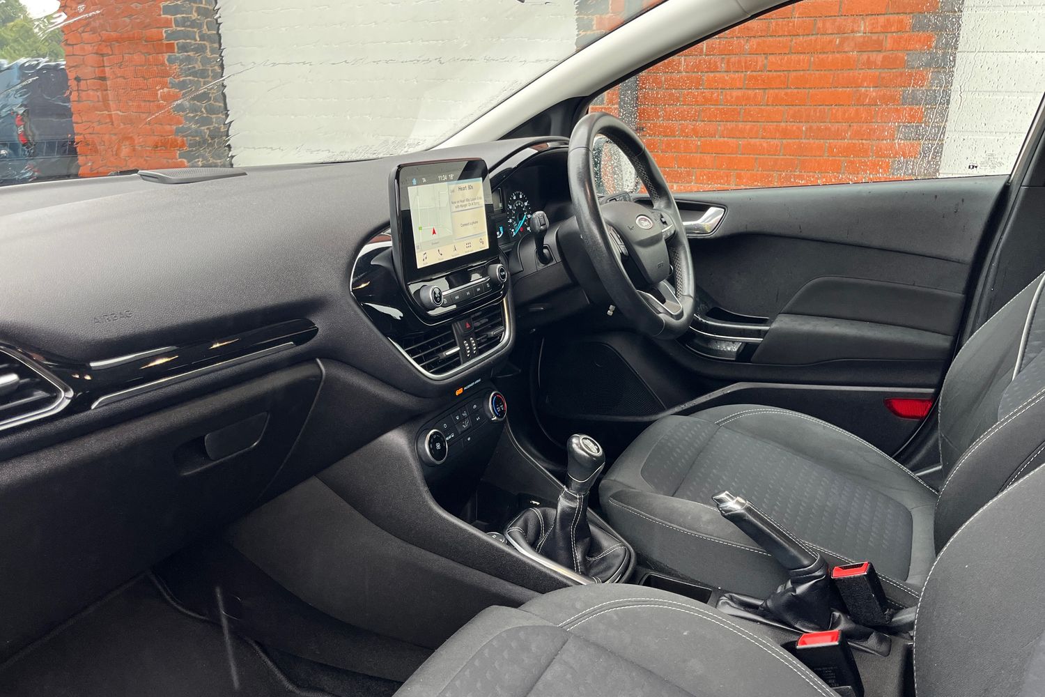 Ford FIESTA Photo 17