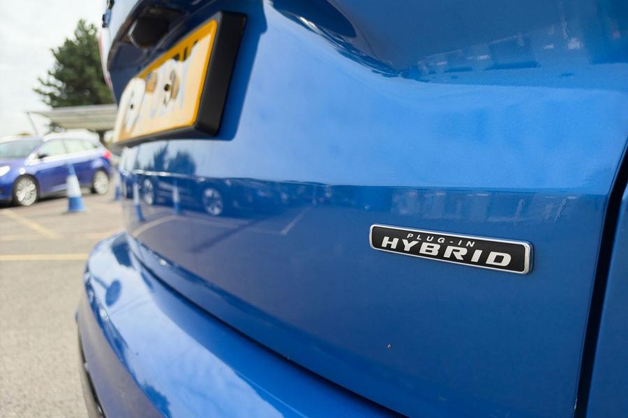 Ford KUGA Photo autoimg-0ab724b0aec5222092fcf82260464d07d6a2919e.jpg