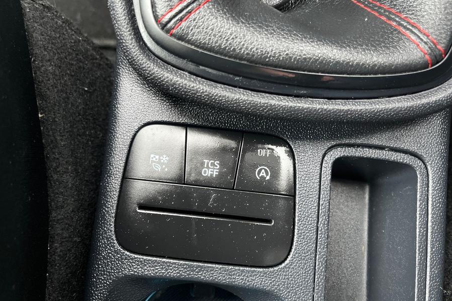 Ford FIESTA Photo autoimg-0ab87e0c5737b9e6f77ed42796b5dd306f17d5f3.jpg