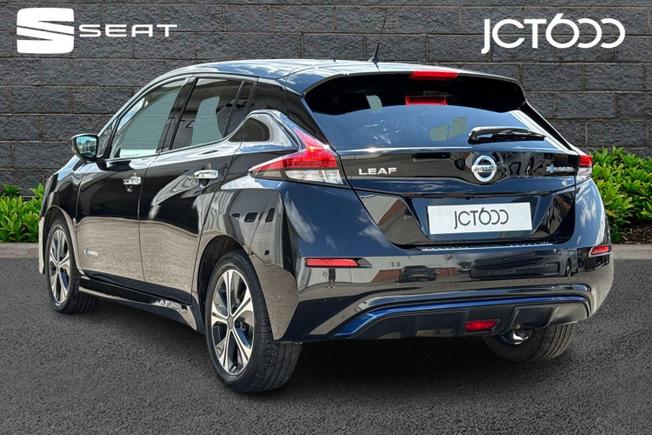 NISSAN Leaf Photo 3