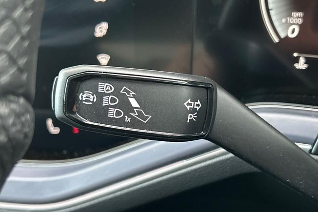 VOLKSWAGEN Touareg Photo 37