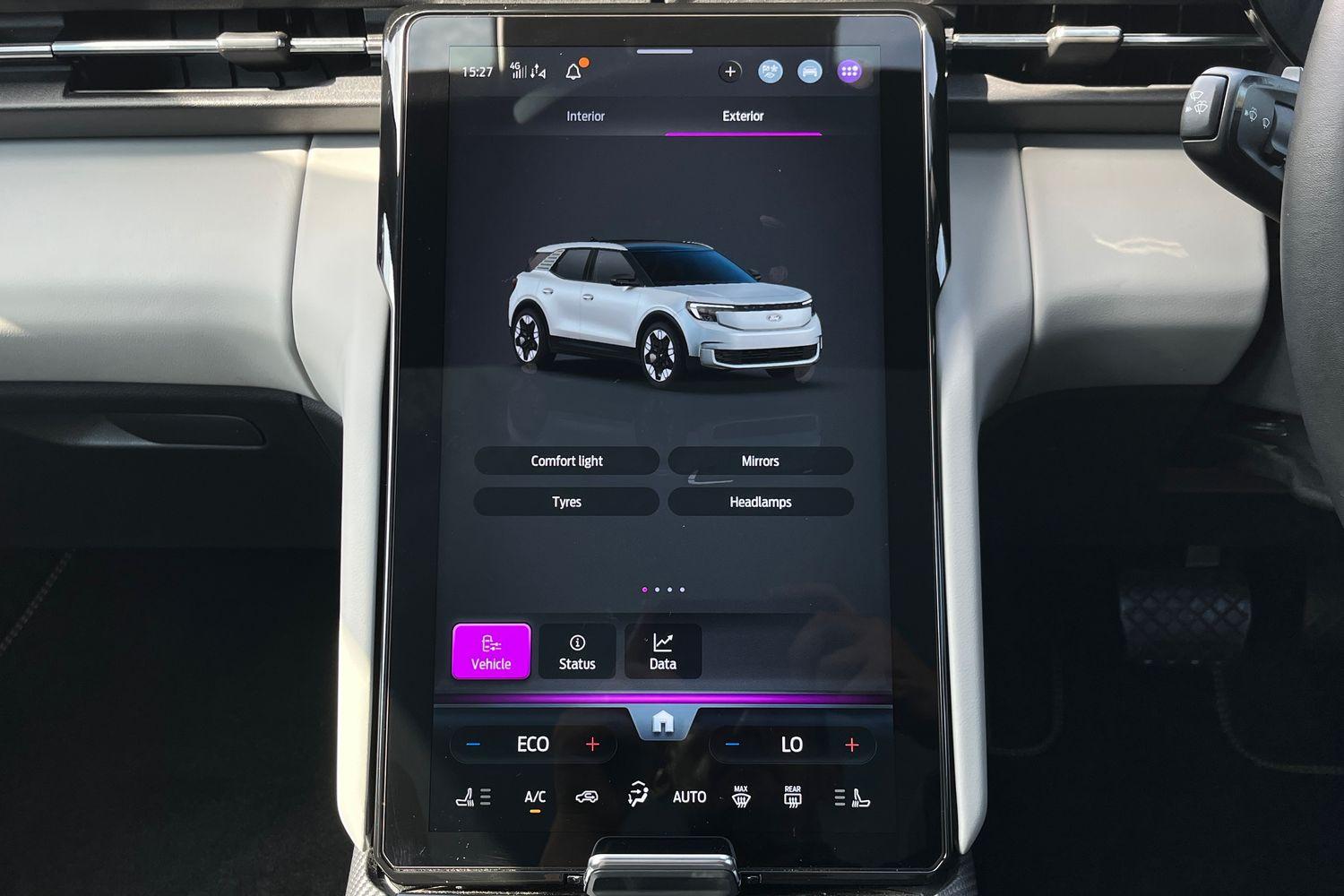 Ford EXPLORER Photo 28