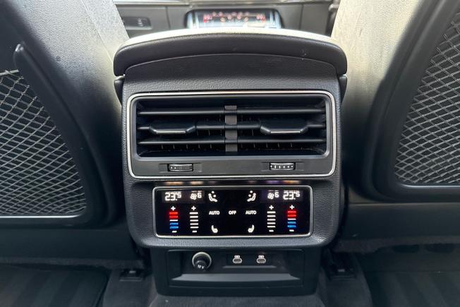 AUDI SQ7 Photo 55