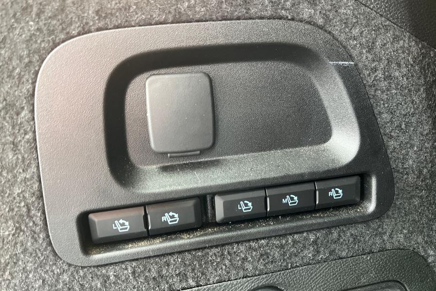 Ford GALAXY Photo autoimg-0ad01a2d1b24c0b6a9d40ffe1b7e2bbf14341c60.jpg