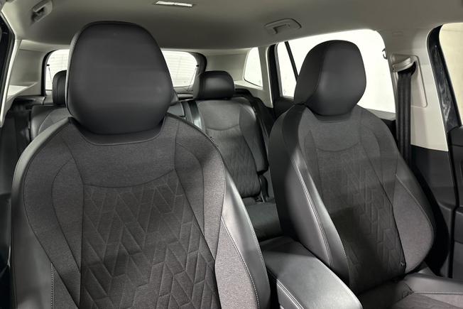 VOLKSWAGEN Tiguan Photo 29
