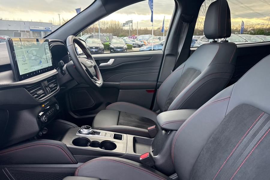 Ford KUGA Photo autoimg-0ad1c1b0149b19e0eae1228728188189840a8f26.jpg