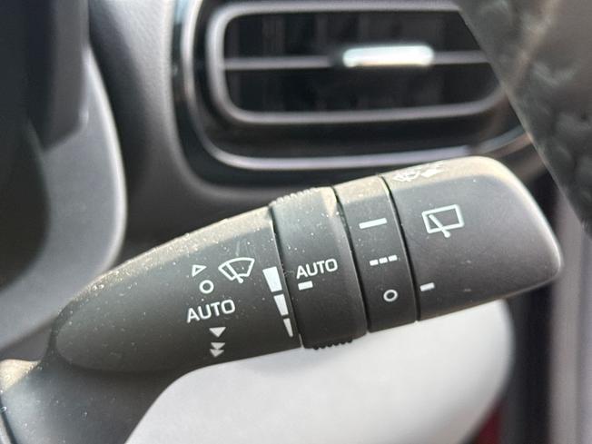 TOYOTA Yaris Cross Photo 29