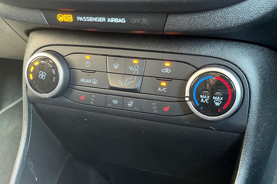 Ford FIESTA Photo autoimg-0ad84599420bf1d9e94d86e71de9ab31e83337da.jpg