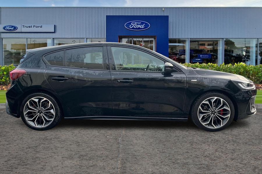 Ford FOCUS Photo autoimg-0adeb79af99020538ada1092cd6d7e1d70bd2bde.jpg