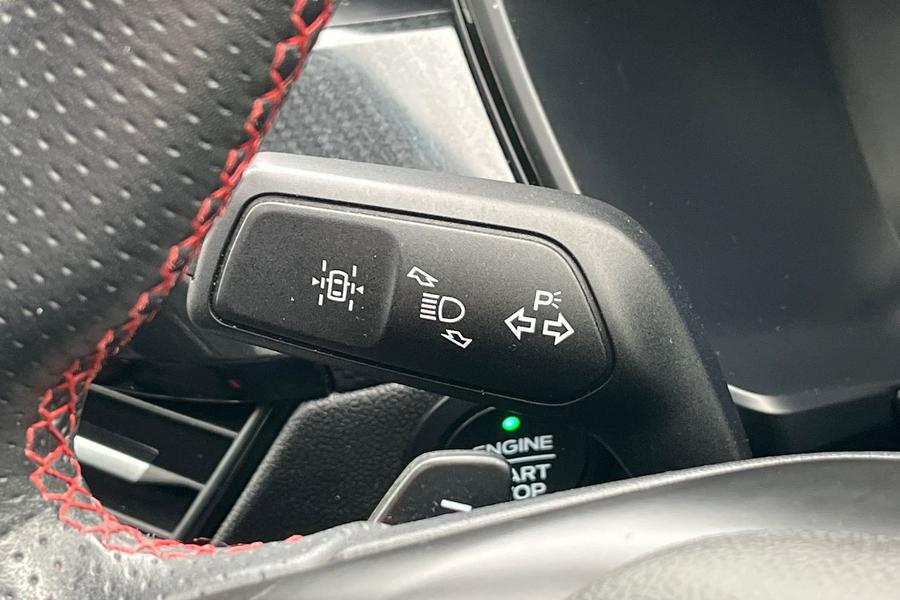Ford KUGA Photo autoimg-0ae5172bf65e25831254f83e6d4c306e884ff30c.jpg