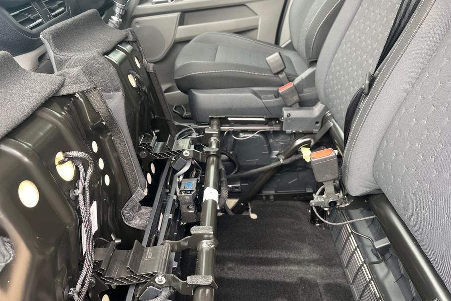 Used Ford TOURNEO CUSTOM YM25OMJ 29