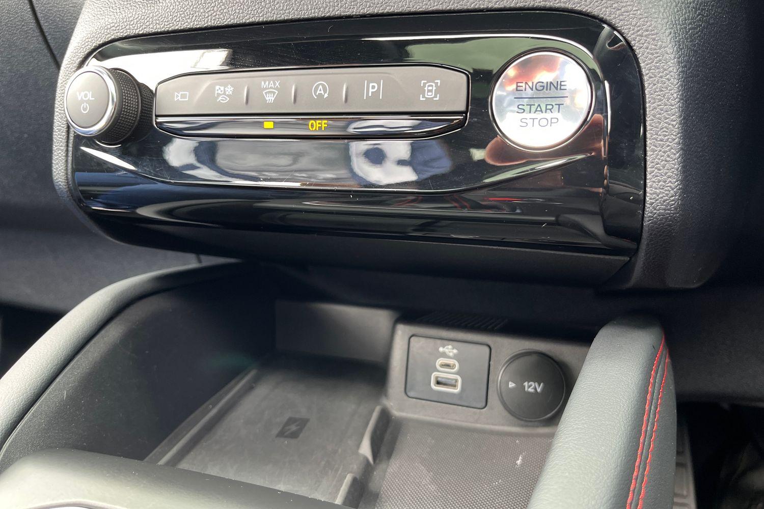 Ford Kuga Photo 33