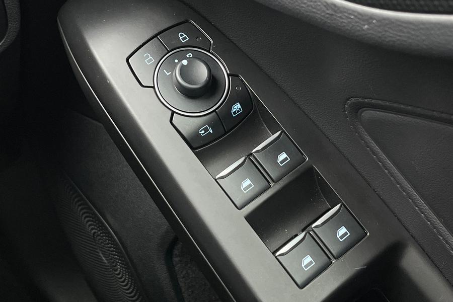 Ford Focus Photo autoimg-0aeb63c2f5d499d7afab1cab99c6707b3ea19537.jpg