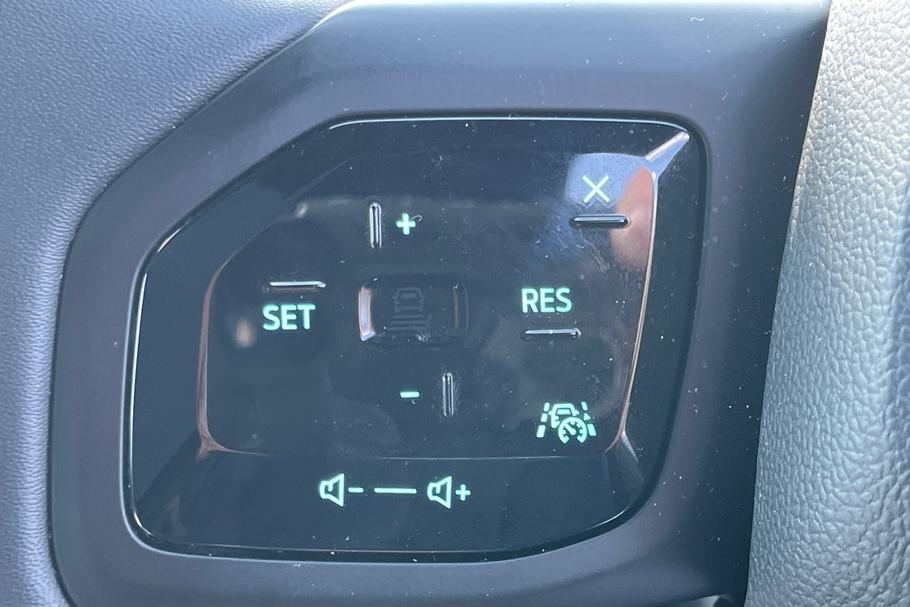 Used Ford EXPLORER 41