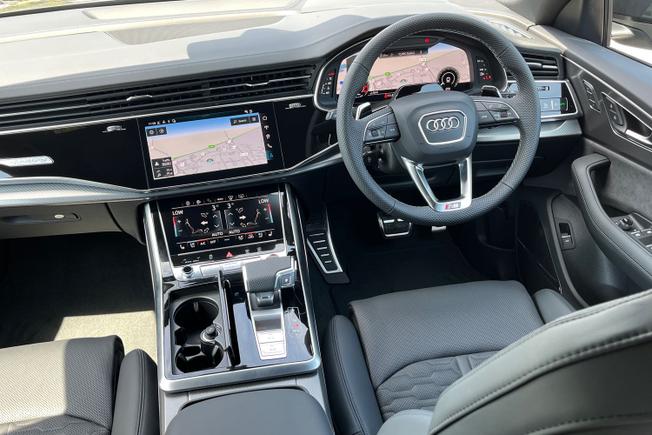 AUDI Rsq8 Photo 57