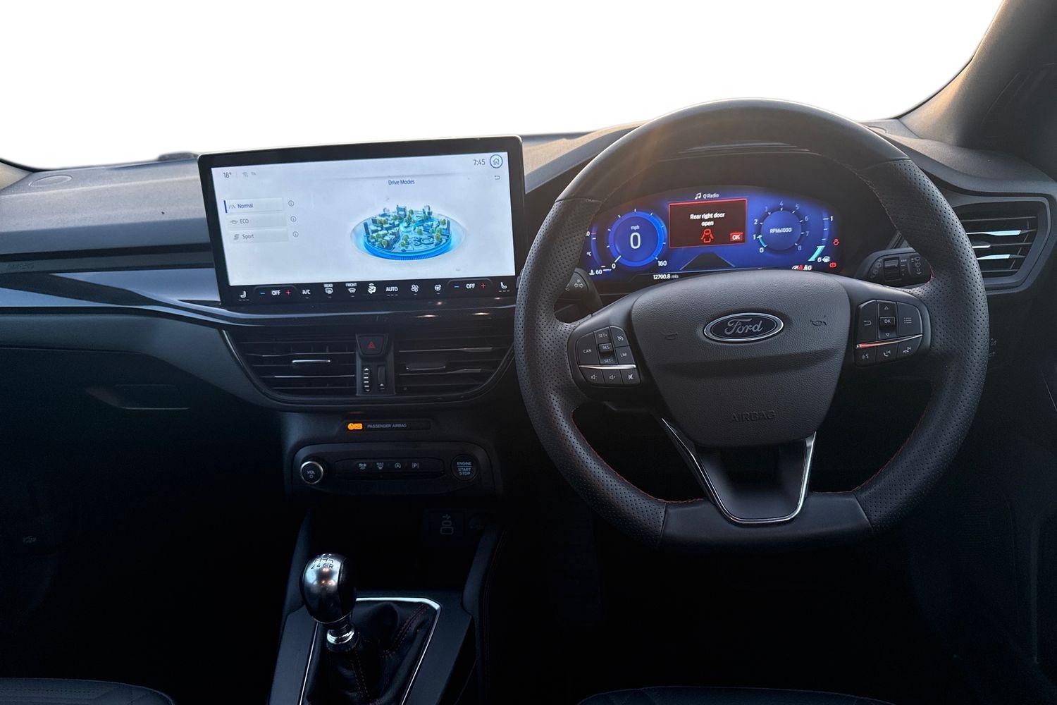 Ford FOCUS Photo 10