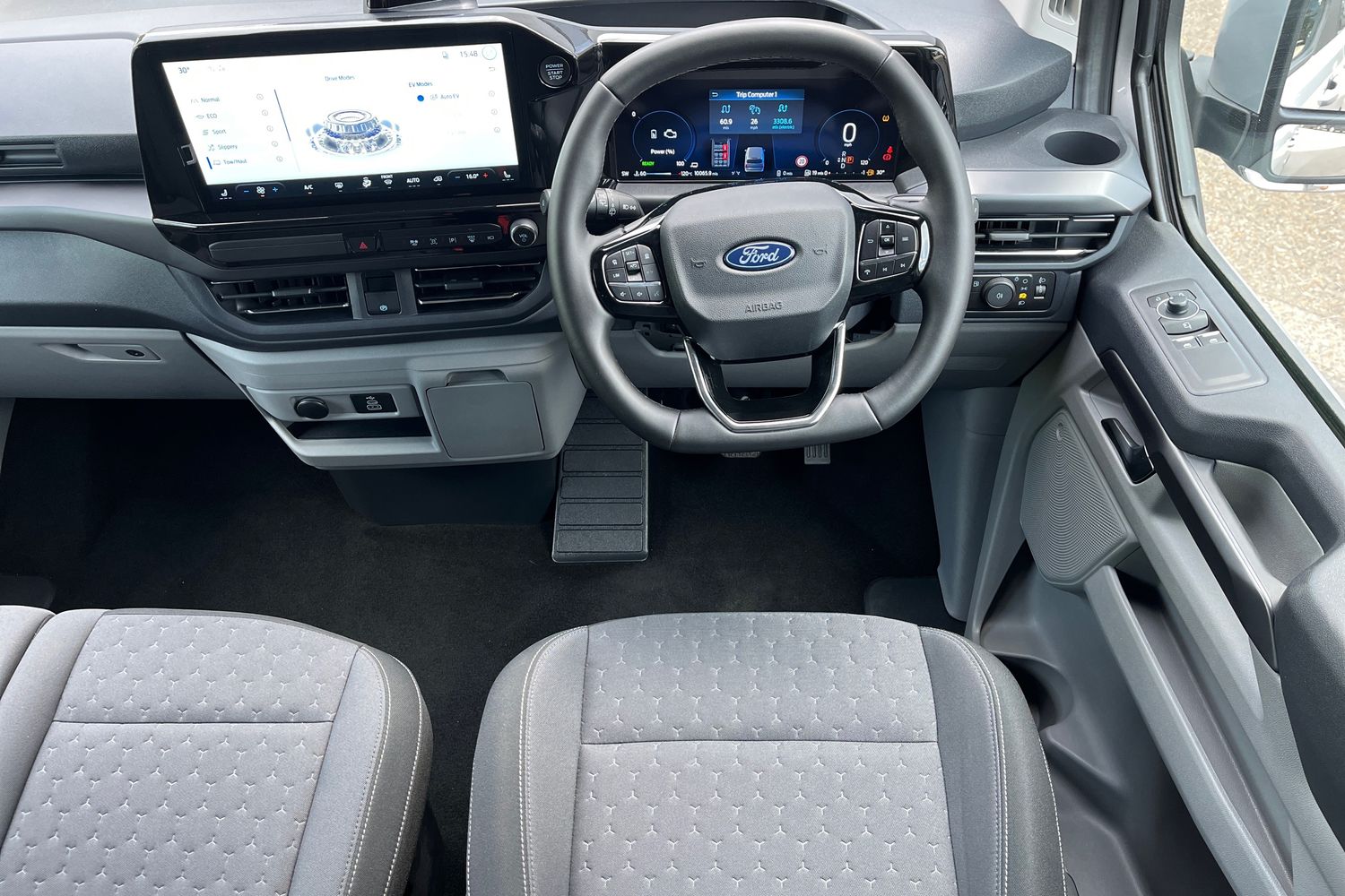 Ford TOURNEO CUSTOM Photo 7
