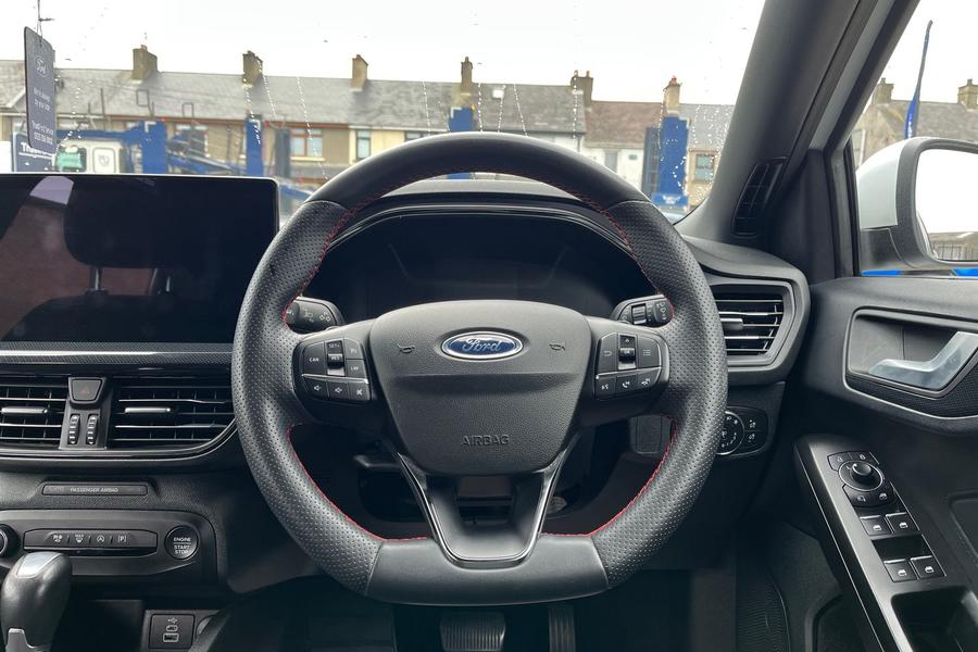 Ford FOCUS Photo autoimg-0af2687e2eb8e56926d324be8aec65fb64e45ee2.jpg