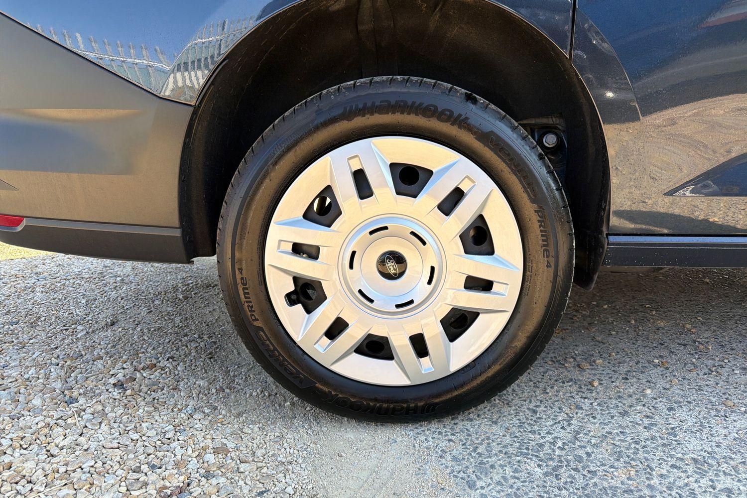 Ford TRANSIT CONNECT Photo 16