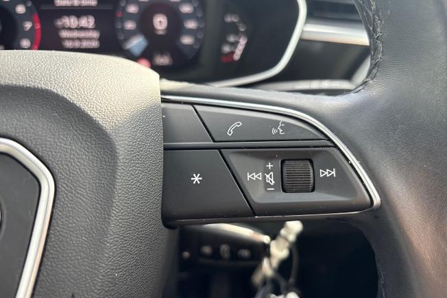 AUDI Q3 Photo 17