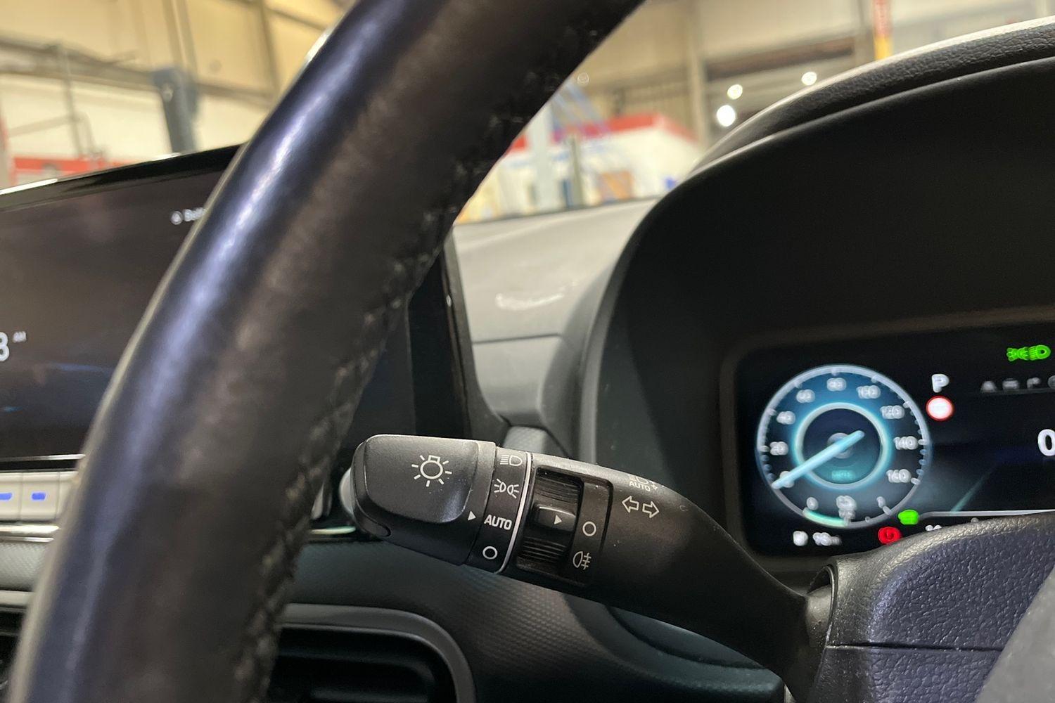Hyundai KONA Photo 13