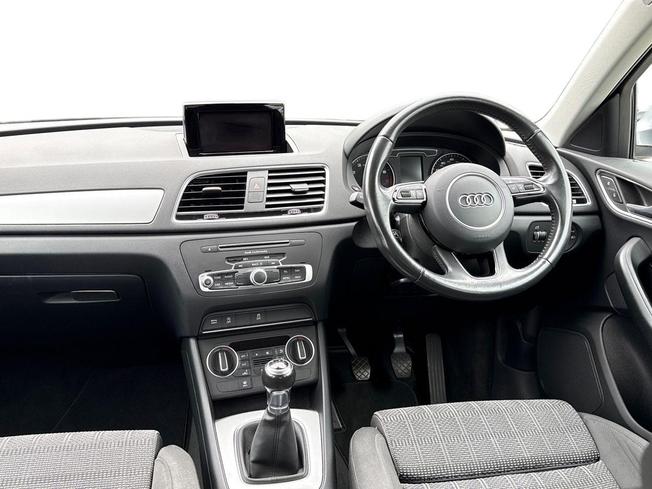 AUDI Q3 Photo 11