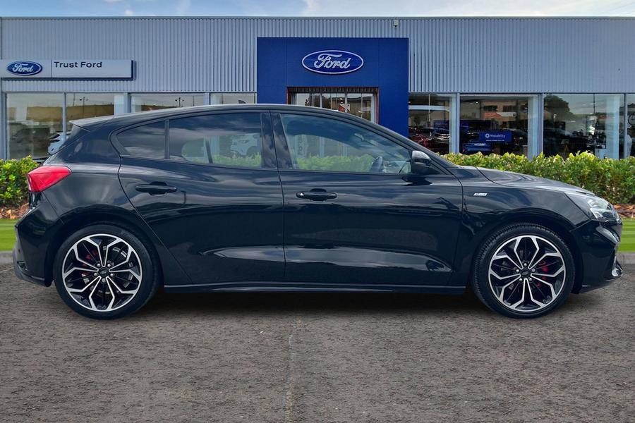 Ford FOCUS Photo autoimg-0afde9600e07b756c7723a9082caab632486bec7.jpg