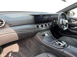 MERCEDES-BENZ E Class Photo 2