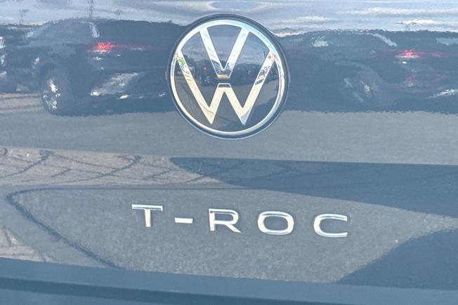 VOLKSWAGEN T-Roc Photo 27