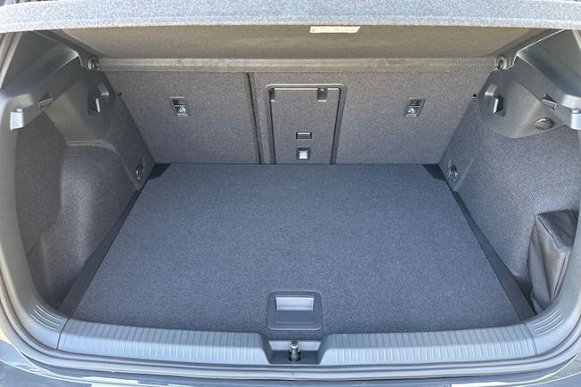 VOLKSWAGEN Golf Photo 12