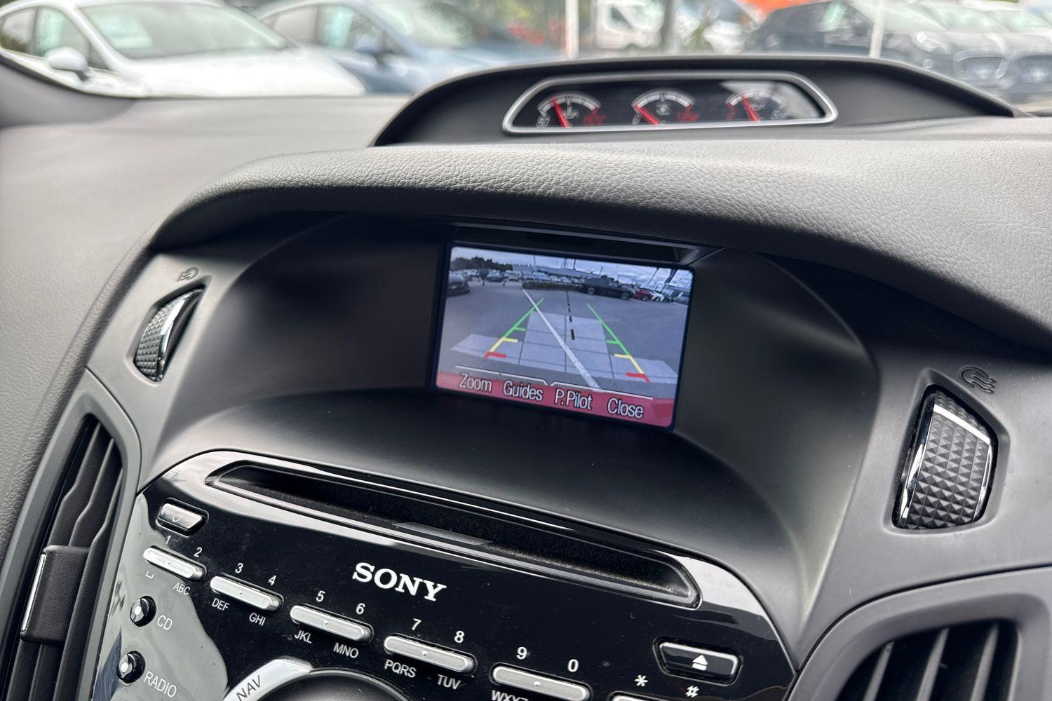 Ford FOCUS Photo 31