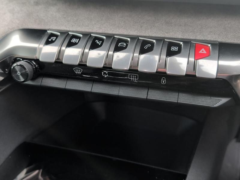 Used Peugeot 3008 NY21AXX 23