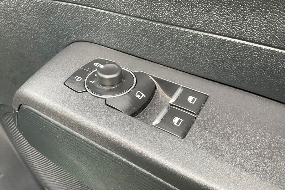 Used FORD TRANSIT COURIER YL24BVV 23