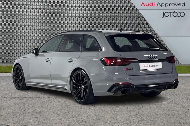AUDI Rs4 Avant Photo 3