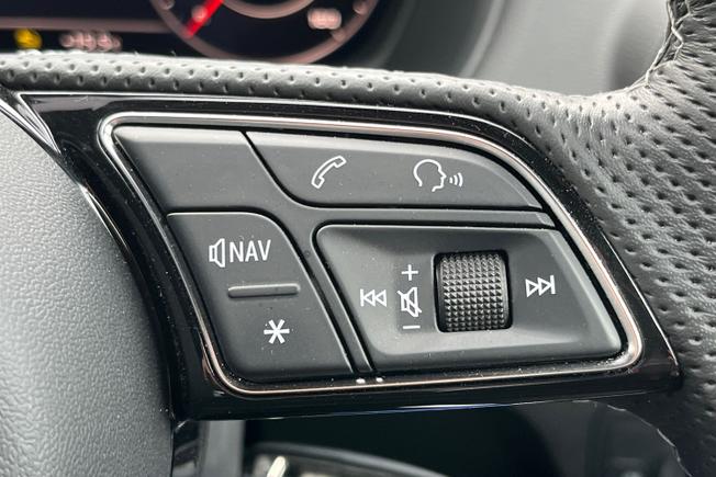 Audi Q2 Photo 17