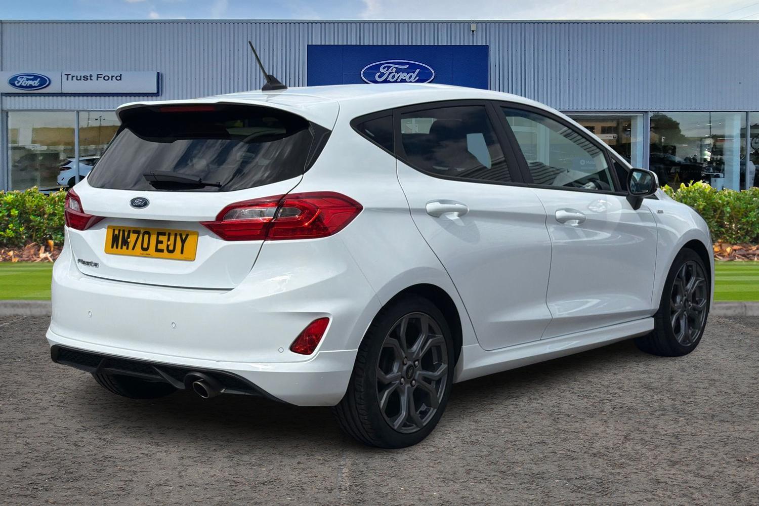 Ford FIESTA Photo 3