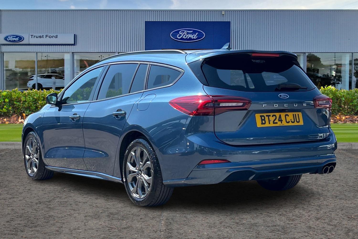 Ford Focus Photo 1