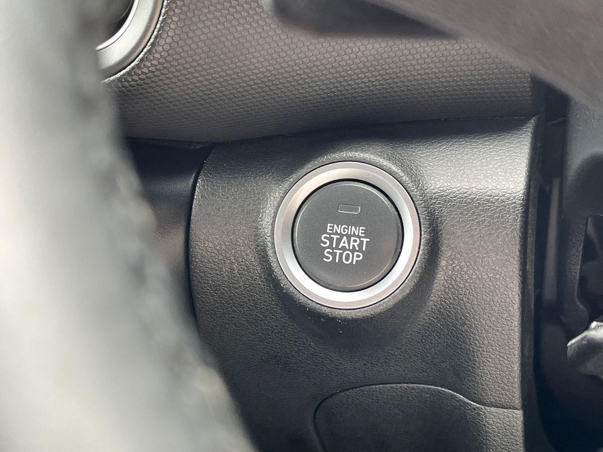 Hyundai KONA Photo 35