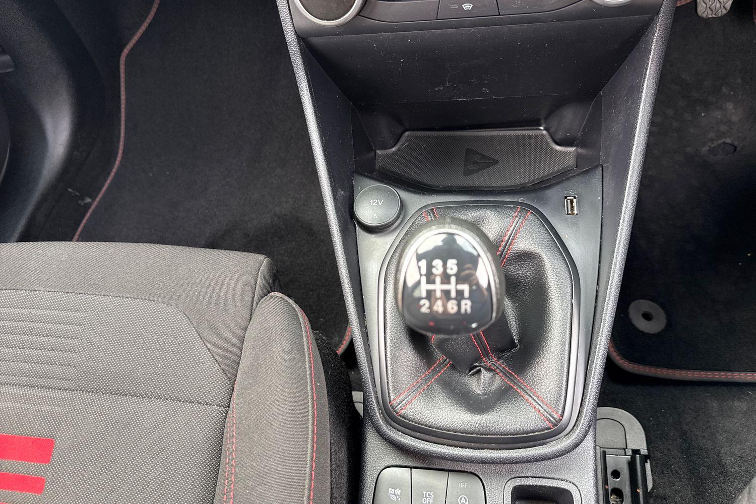 Ford Fiesta Photo 33