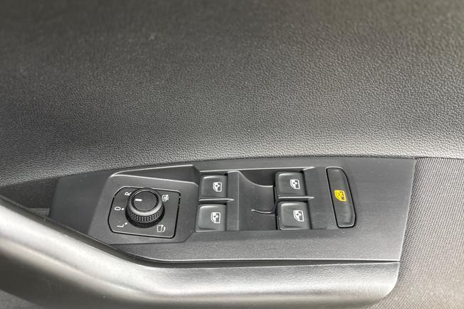 VOLKSWAGEN TAIGO Photo 28