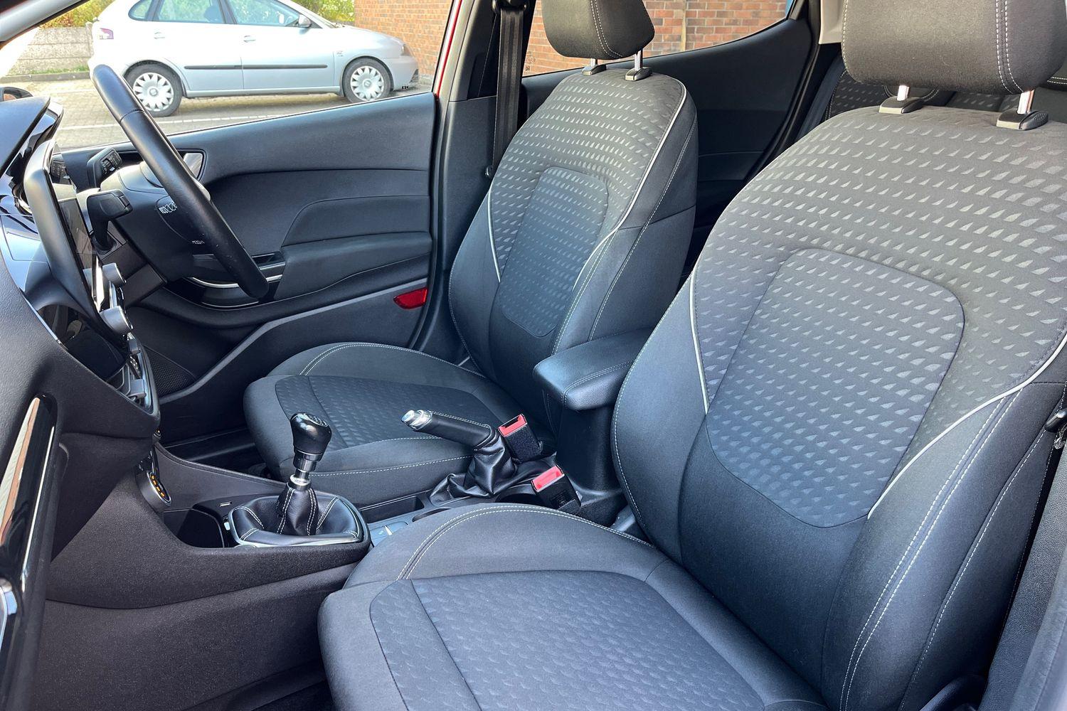 Ford Fiesta Photo 18