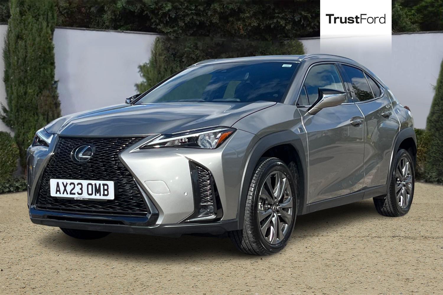 Lexus UX Photo 4