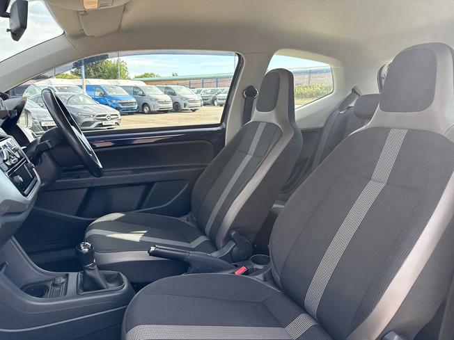 VOLKSWAGEN up! Photo 21