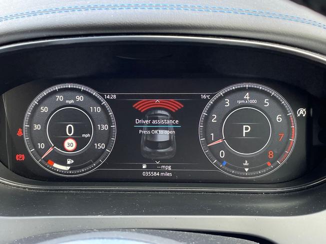 JAGUAR E-PACE Photo 15